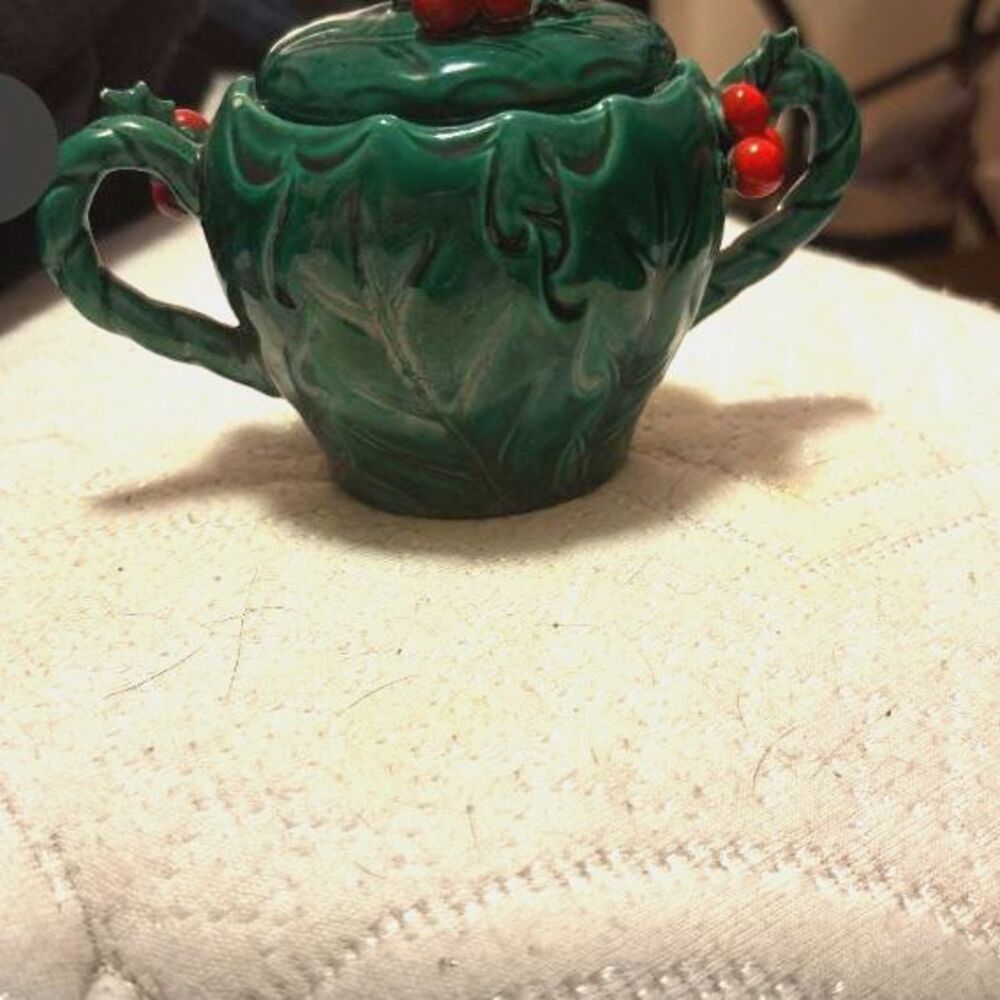 Vintage Emerald Green Glazed Ceramic Lidded Sugar Bowl   (Christmas)